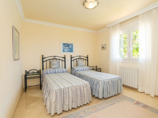 Villa con 3 Dormitorios  en Torrenueva