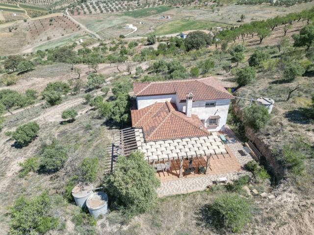 4 Sovrums Villa i Almogía
