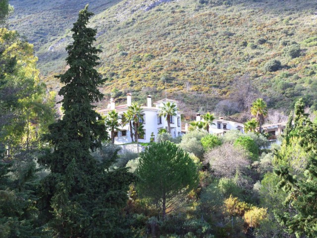 8 Bedrooms Villa in Ojén