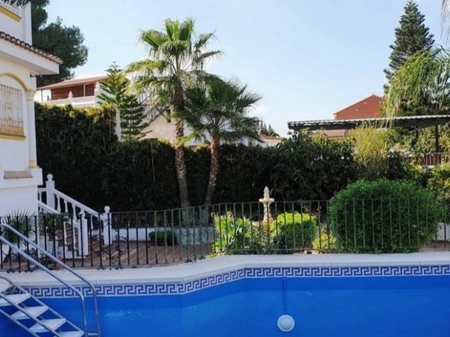 6 Sovrums Villa i Alhaurín de la Torre