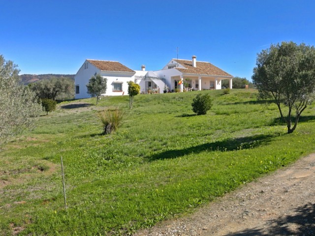 4 Schlafzimmer Villa in Elviria