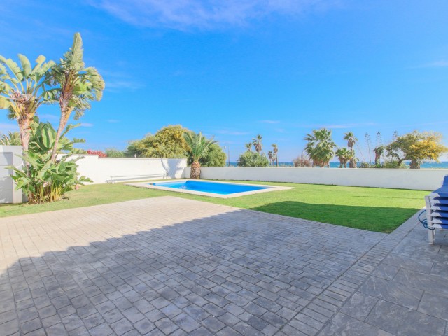 3 Soveroms Villa i New Golden Mile