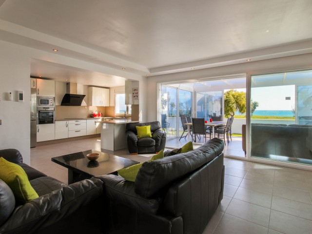 3 Soveroms Villa i New Golden Mile