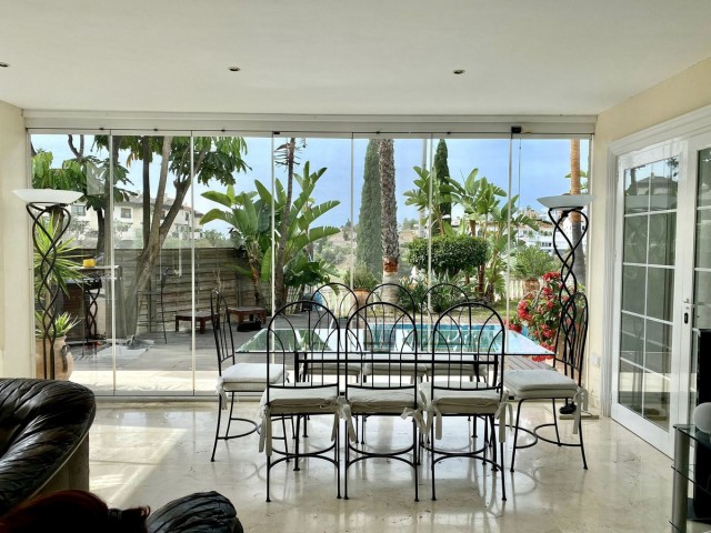 Villa avec 5 Chambres  à Riviera del Sol