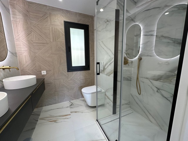 Apartamento con 3 Dormitorios  en La Quinta