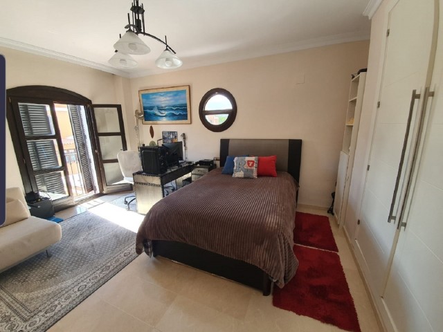 Maison mitoyenne avec 4 Chambres  à San Pedro de Alcántara