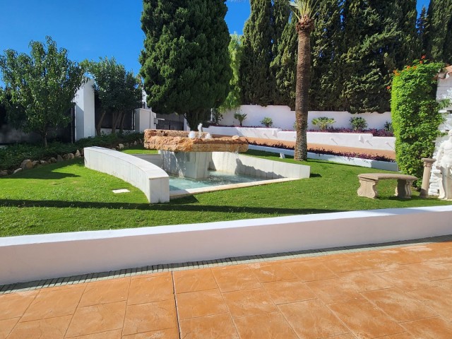 8 Bedrooms Villa in Benalmadena