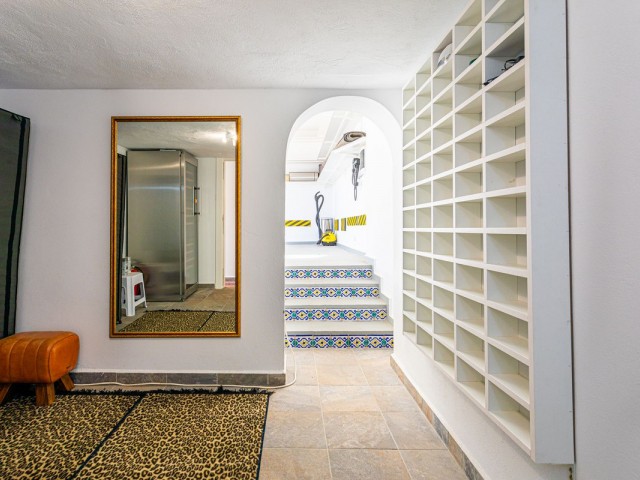 8 Bedrooms Villa in Benalmadena