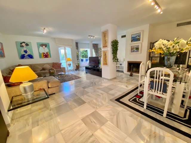 Appartement avec 5 Chambres  à Nagüeles