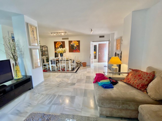 Appartement avec 5 Chambres  à Nagüeles