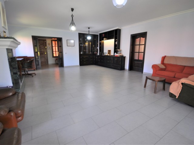 Villa avec 4 Chambres  à Casares Playa