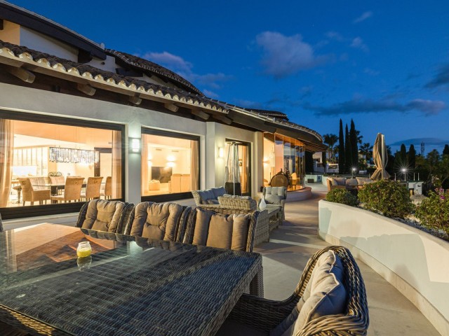 8 Schlafzimmer Villa in Los Flamingos