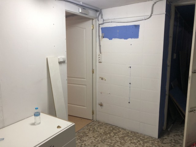 Comercial con 0 Dormitorios  en Fuengirola