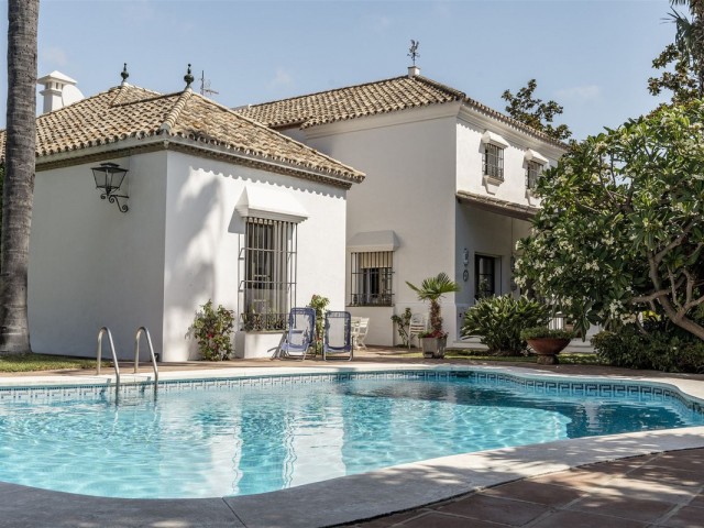 Villa avec 5 Chambres  à Cortijo Blanco