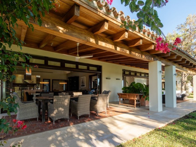 8 Soveroms Villa i La Zagaleta