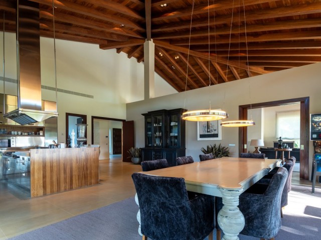 8 Soveroms Villa i La Zagaleta