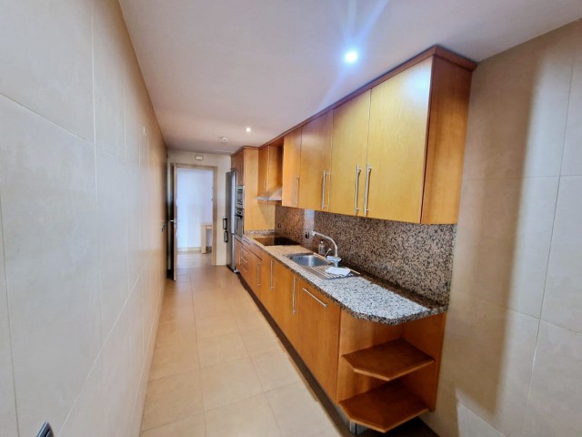 Apartamento, La Duquesa, R4550161