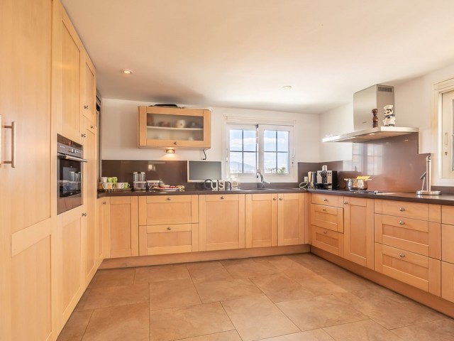 Villa con 6 Dormitorios  en Torrenueva