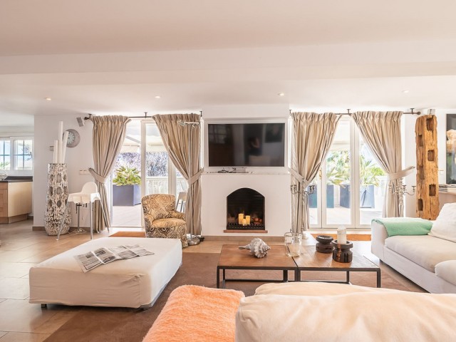 6 Soveroms Villa i Torrenueva