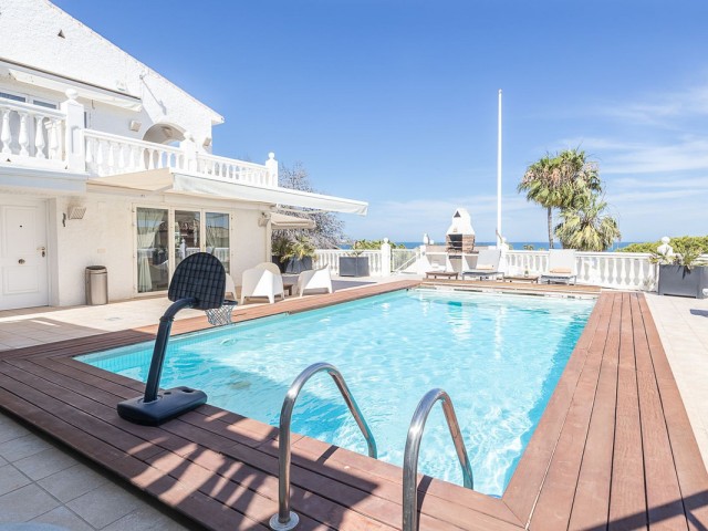 6 Soveroms Villa i Torrenueva