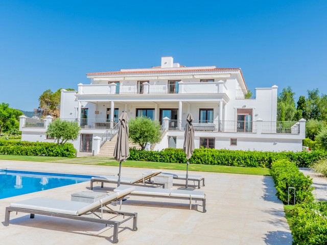 5 Bedrooms Villa in Guadalmina Alta