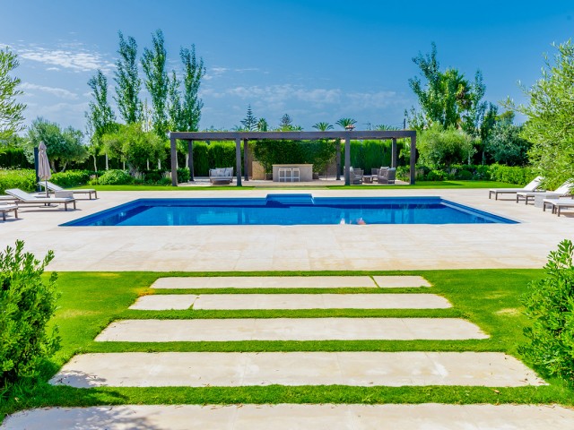 5 Bedrooms Villa in Guadalmina Alta
