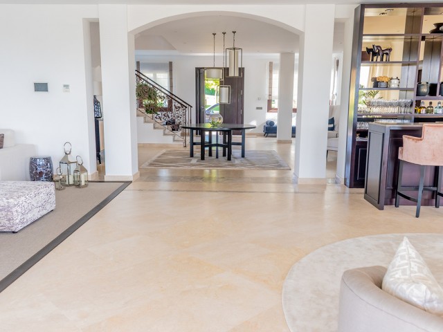 5 Bedrooms Villa in Guadalmina Alta