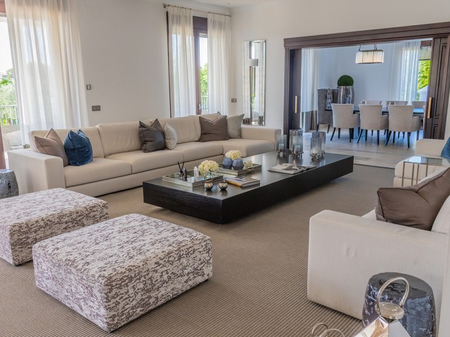 5 Bedrooms Villa in Guadalmina Alta