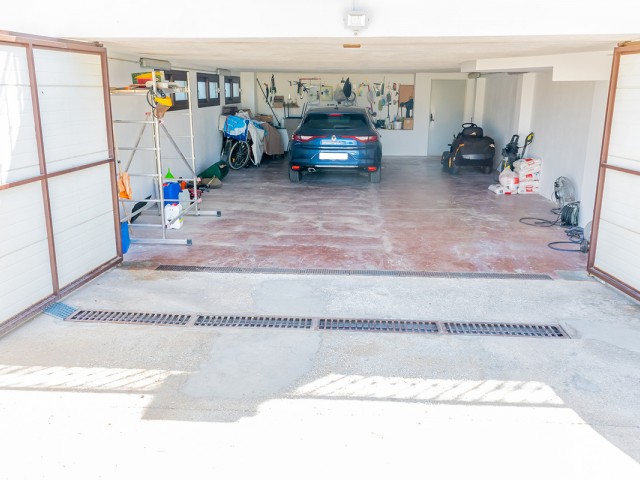 5 Bedrooms Villa in Guadalmina Alta