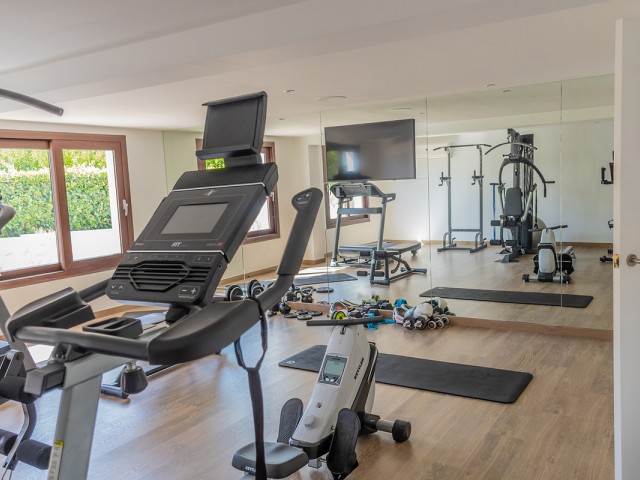 5 Bedrooms Villa in Guadalmina Alta