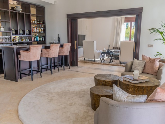 5 Bedrooms Villa in Guadalmina Alta