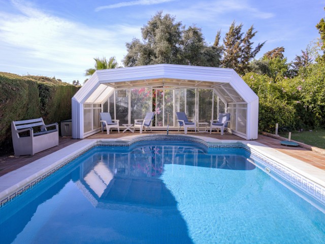 4 Bedrooms Villa in Guadalmina Alta