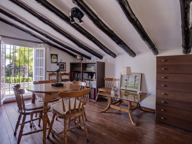 4 Bedrooms Villa in Guadalmina Alta
