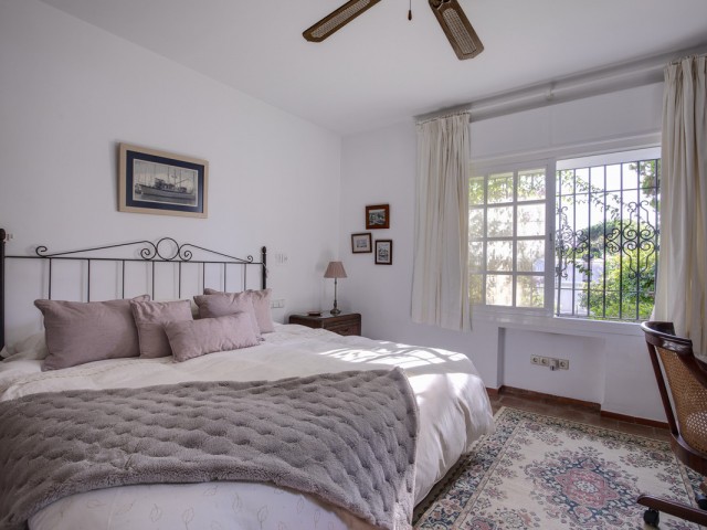 4 Bedrooms Villa in Guadalmina Alta