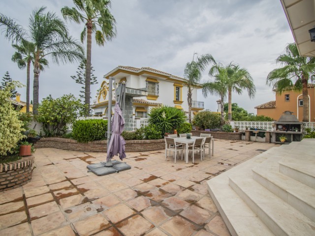 4 Bedrooms Villa in San Pedro de Alcántara