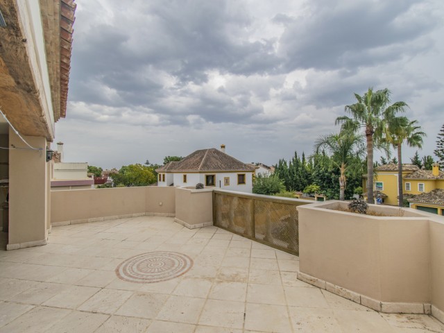 Villa avec 4 Chambres  à San Pedro de Alcántara