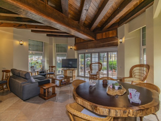 Villa avec 4 Chambres  à San Pedro de Alcántara