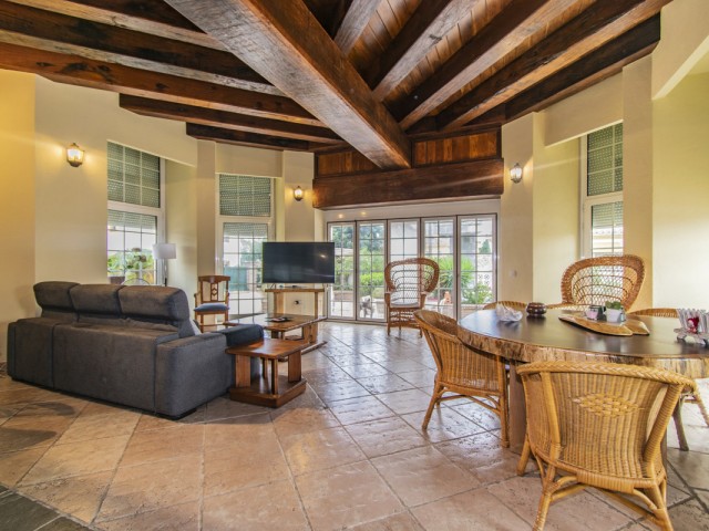 Villa avec 4 Chambres  à San Pedro de Alcántara