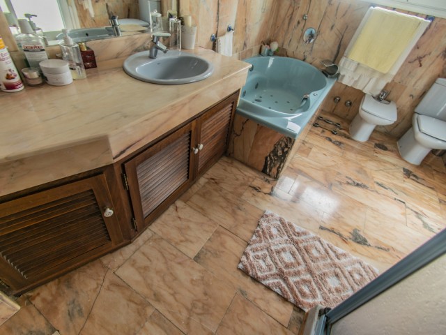 Villa avec 4 Chambres  à San Pedro de Alcántara