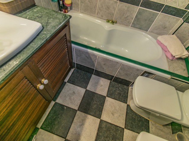 Villa avec 4 Chambres  à San Pedro de Alcántara