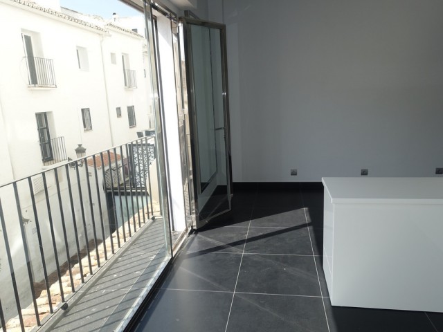 Commercial, Puerto Banús, R4227475