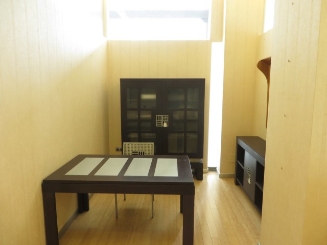 Commercial avec 5 Chambres  à Marbella