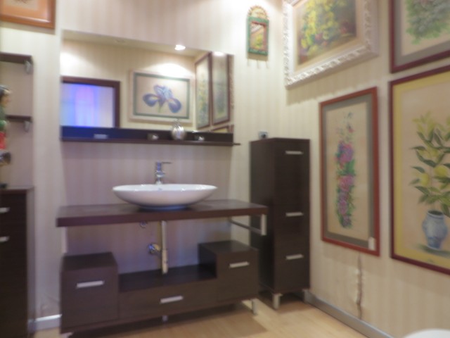 Commercial avec 5 Chambres  à Marbella