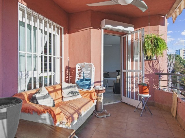 Apartment, Fuengirola, R4570489