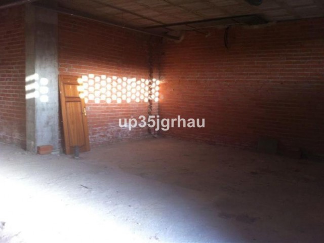 Commercial in Estepona