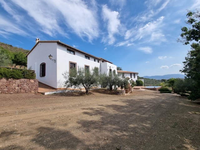15 Bedrooms Villa in Málaga