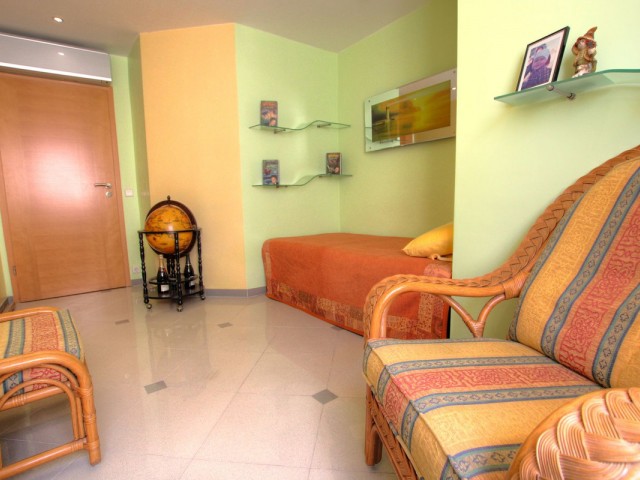 Apartamento con 2 Dormitorios  en Mijas