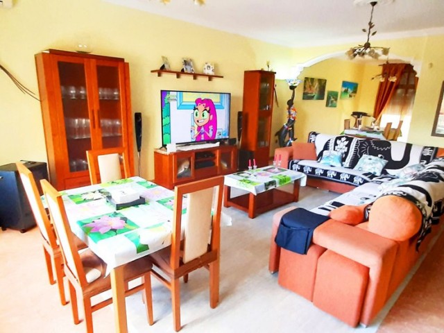 Villa con 3 Dormitorios  en Alhaurín el Grande