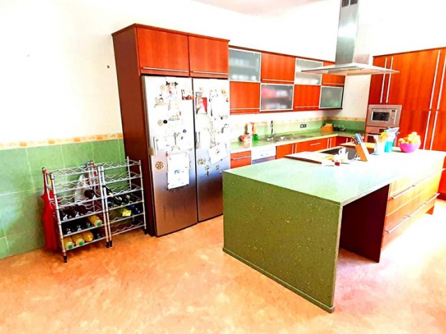 Villa con 3 Dormitorios  en Alhaurín el Grande