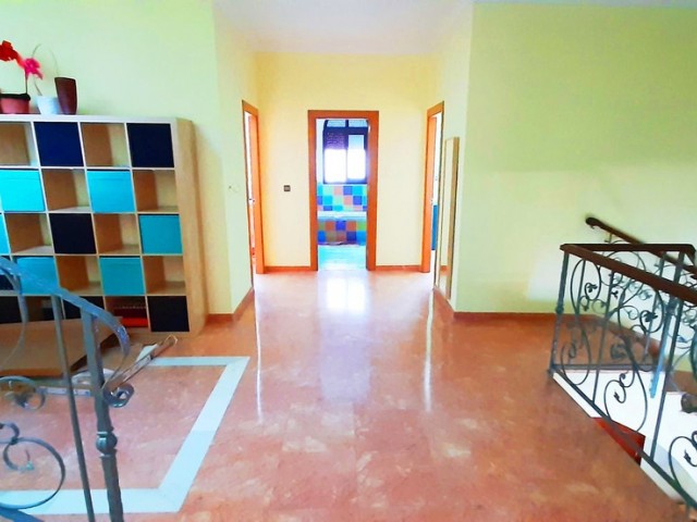 Villa con 3 Dormitorios  en Alhaurín el Grande